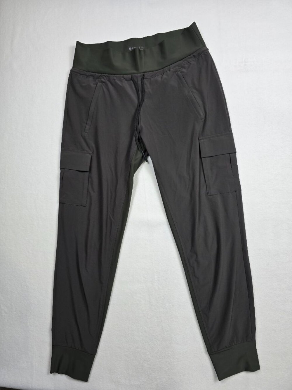 Athleta Size 4 Headlands Hybrid Trek Mid Rise Army Green Jogger Pants